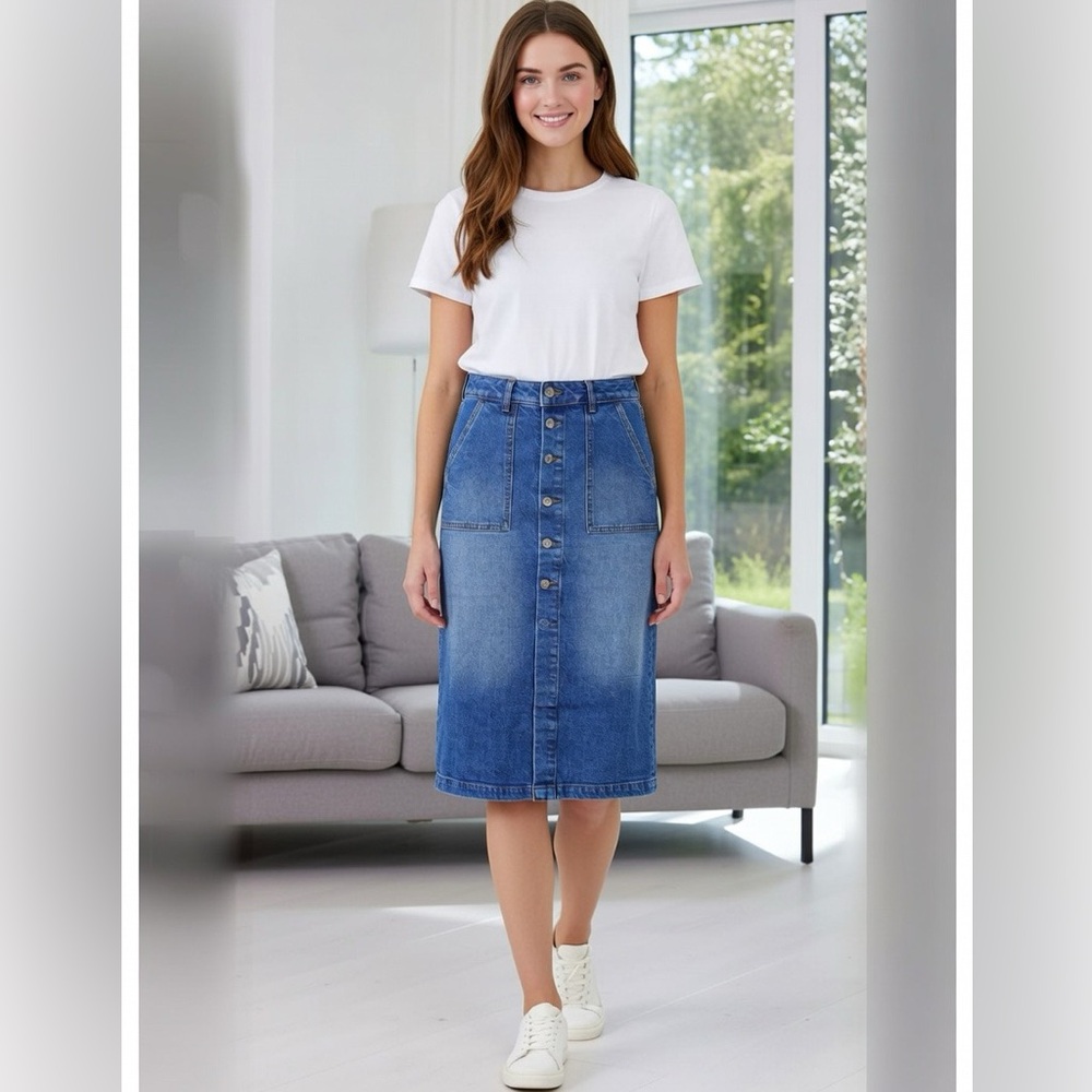 LOFT Blue Denim Skirt with Button Detail Size 4/6